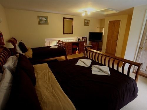 Stable Court Hotel Holt  Ngoại thất bức ảnh